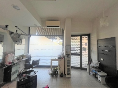 Foto Locale commerciale in VIA LA COMUNE DI PARIGI, Scandicci di 20 m²