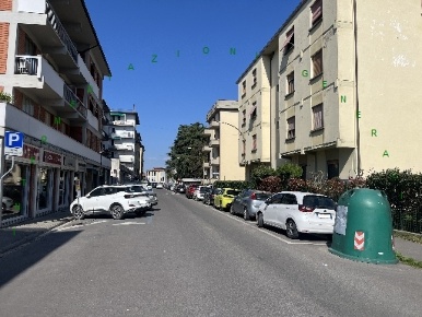 Foto Locale commerciale in BORGO SAN LORENZO VIA LEONARDO DA VINCI, Centro