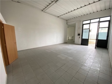 Foto Magazzino in VIA DEL LAVORO 1, Montelupo Fiorentino Centro di 150 m²