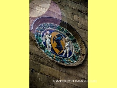 Foto Hotel in SAN GIMIGNANO, Poggibonsi Centro di 4800 m² in vendita