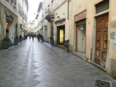 Foto Locale commerciale in VIA LEONARDO DA VINCI 78, Borgo San Lorenzo