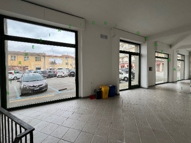 Foto Locale commerciale in VIA LEONARDO DA VINCI 78, Borgo San Lorenzo