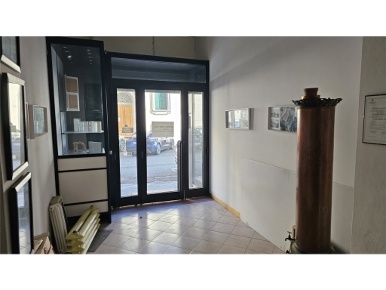 Foto Locale commerciale in D'ANNUNZIO, Firenze Coverciano di 330 m²