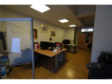 Foto Locale commerciale in VIA RIPA, Firenze Rovezzano di 105 m² in affitto