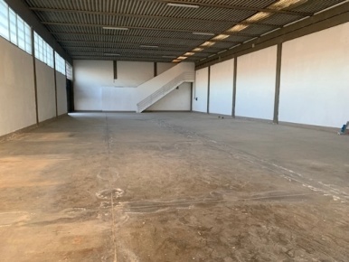 Foto Magazzino in VIA DI MERCATALE, Vinci Centro di 580 m² con 1 locali