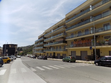 Foto Negozio a Messina Santa Lucia - San Filippo con 1 locali in vendita