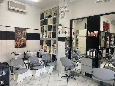 Foto Negozio a Cervia Milano Marittima con 3 locali in vendita