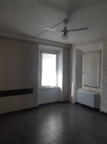 Foto Negozio in Via Spineto 6, Falerone Piane con 3 locali in vendita
