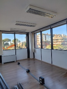Foto Ufficio in Viale Cittu00e0 d'Europa 691, Roma Torrino con 8 locali