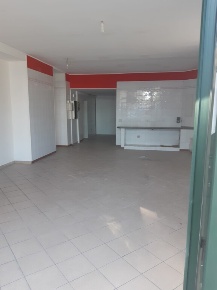 Foto Negozio in Via Civitanova 1, Civitanova Marche con 2 locali in affitto