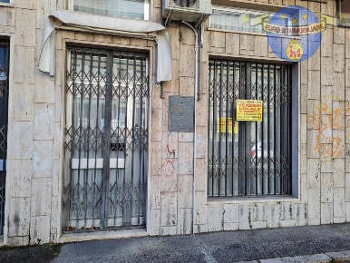 Foto Locale commerciale in VIA MONTELLO, Ascoli Piceno di 40 m² in vendita