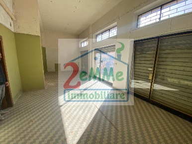 Foto Locale commerciale in VIA RECANATI, Ascoli Piceno di 75 m² in affitto