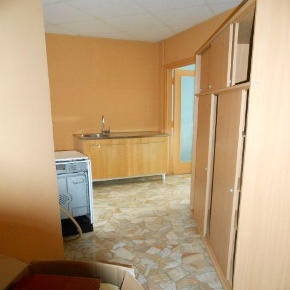 Foto Locale commerciale in VIA XXIX SETTEMBRE, Ancona Capodimonte di 130 m²