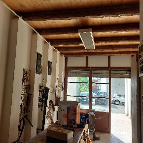Foto Locale commerciale in VIA VALLEMIANO, Ancona Regione di 39 m²