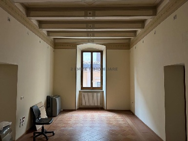 Foto Ufficio a Ascoli Piceno di 200 m² con 6 locali in affitto