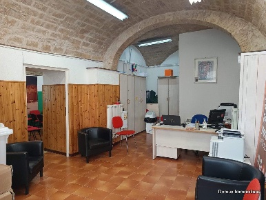 Foto Locale commerciale in VIA MERCANTINI, Ascoli Piceno di 88 m²