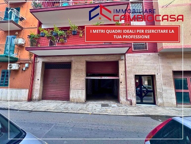 Foto Laboratorio in via elio 1, Taranto Tre Carrare di 200 m² in vendita