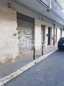 Foto Locale commerciale a Terlizzi di 60 m² con 1 locali in affitto