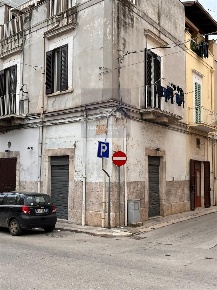 Foto Locale commerciale a Corato di 28 m² con 1 locali in vendita