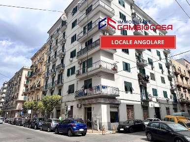 Foto Locale commerciale in via diego peluso 24, Taranto Tre Carrare