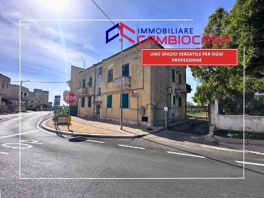 Foto Ufficio in via porta taranto, Leporano Centro di 75 m² con 4 locali