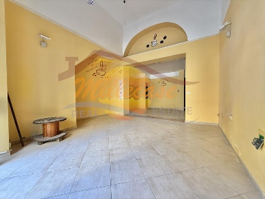 Foto Locale commerciale in VIA EPICARMO, Siracusa Gelone - Cadorna di 65 m²