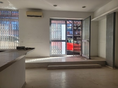 Foto Locale commerciale in Viale Maiella, Chieti Chieti Città di 85 m²