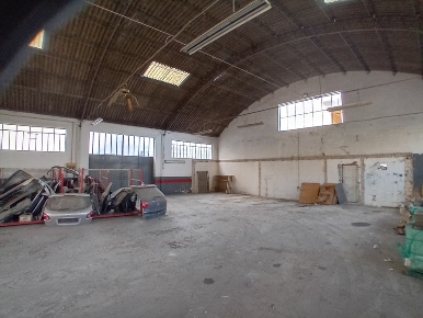 Foto Locale commerciale in via tiburtina 47, Manoppello di 310 m²