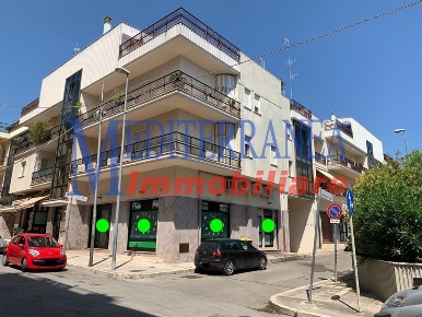 Foto Locale commerciale in Via Aldo Moro 51, Ruvo di Puglia Centro