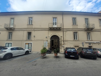 Foto Locale commerciale a Chieti Chieti Città di 80 m² con 4 locali