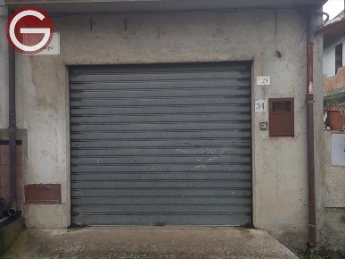 Foto Locale commerciale in via zio diego, Taurianova Centro di 30 m²