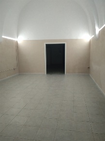 Foto Locale commerciale a Cerignola Centro di 100 m² in affitto