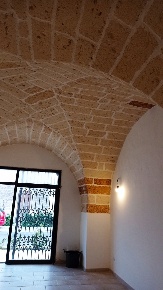 Foto Locale commerciale in via pavarotti 156, Lecce di 85 m² con 2 locali