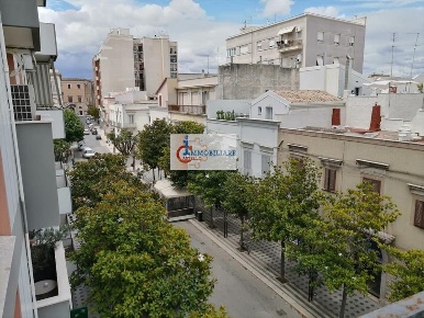 Foto Ufficio in CORSO CAVOUR, Andria Centro di 150 m² con 4 locali