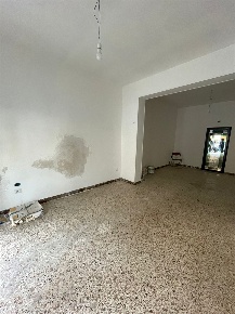 Foto Locale commerciale a Marsala Centro Urbano di 50 m² con 2 locali