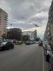 Foto Negozio in via amendola, Bari Japigia di 126 m² con 1 locali