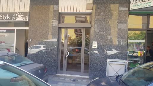 Foto Locale commerciale in Via Papa Benedetto XIII 30, Bari Poggiofranco