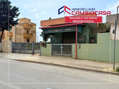 Foto Locale commerciale in via cacace 281, Taranto Talsano - San Donato