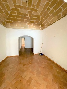 Foto Locale commerciale a Marsala Centro Urbano di 70 m² con 2 locali