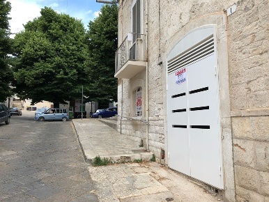 Foto Ufficio in Via De Cristoforis, Ruvo di Puglia Centro di 80 m²