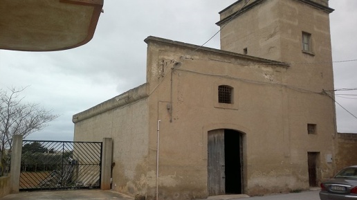 Foto Magazzino a Marsala Contrade Extraurbane di 120 m² con 3 locali