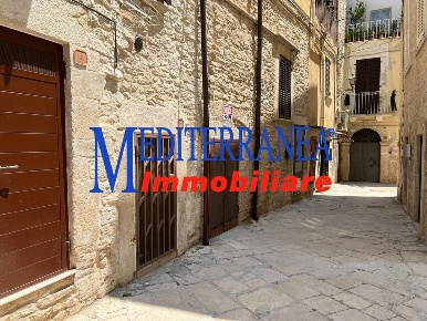 Foto Magazzino in Via San Carlo 5, Ruvo di Puglia Centro di 20 m²