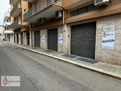 Foto Locale commerciale in VIA GABRIELE D'ANNUNZIO 20, Andria Ospedale