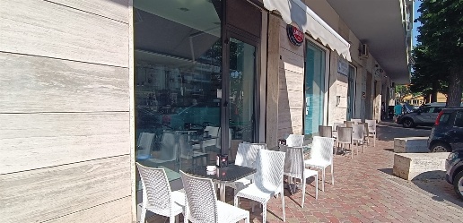 Foto Attività commerciale a Pescara Porta Nuova di 80 m² con 2 locali