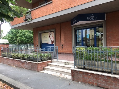 Foto Locale commerciale a Chieti Chieti Scalo di 65 m² in vendita