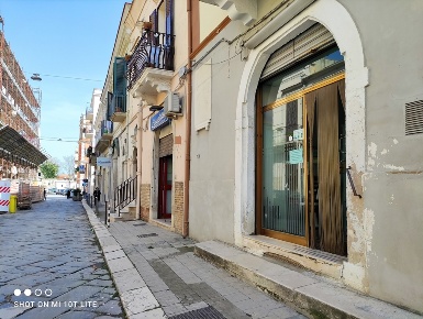 Foto Locale commerciale a Cerignola Centro di 80 m² in vendita
