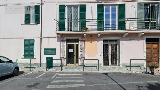 Foto Locale commerciale in Piazza Canonico Morelli 3, Pietra Ligure Centro