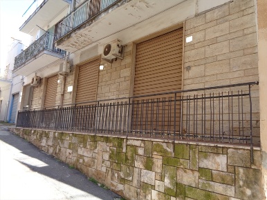 Foto Cessione attività a Palo del Colle Centro di 136 m² in vendita