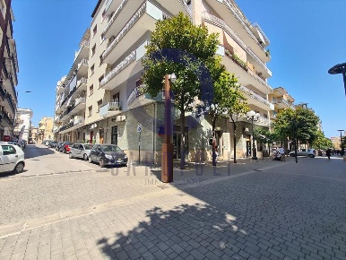 Foto Locale commerciale in Via Carlo De Trizio 19, Bisceglie di 50 m²