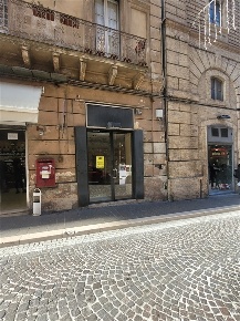 Foto Locale commerciale in Corso Marrucino 14, Chieti Chieti Città di 20 m²